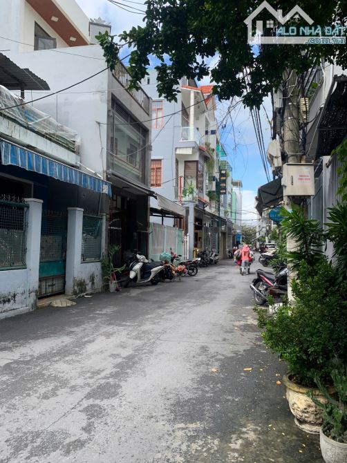 Bán nhà 2 tầng kẹp kiệt bên hông thoáng mát đường Hàn Mạc Tử