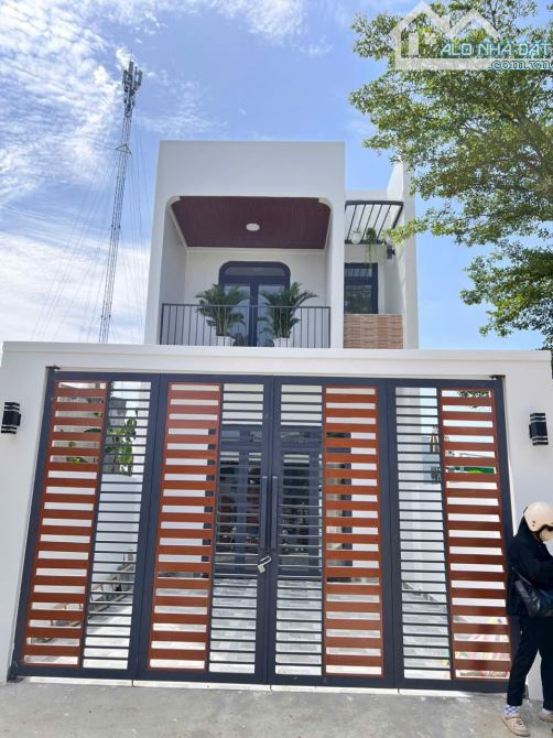 Bán nhà ngay cạnh khu du lịch Bửu Long