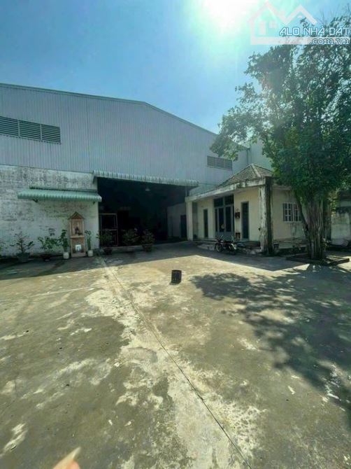 BÁN KHO XƯỞNG 1600M2 MẶT TIỀN KÊNH A, LÊ MINH XUÂN, BÌNH CHÁNH