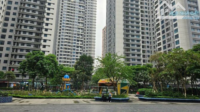 Bán chung cư Goldmark City 95m2 tổng 3PN giá 6.6 tỷ, khu vip sổ sẵn