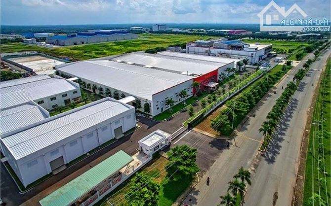 Chuyển nhượng 2.7ha Đất công nghiệp, KCN Quang Minh Mê Linh, Lô góc, Mặt tiền đường 500m.