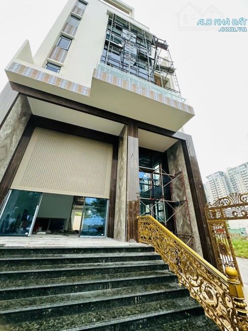 BÁN TOÀ NHÀ 7 TẦNG MẶT TIỀN TRẦN QUÝ KIÊN 155 TỶ