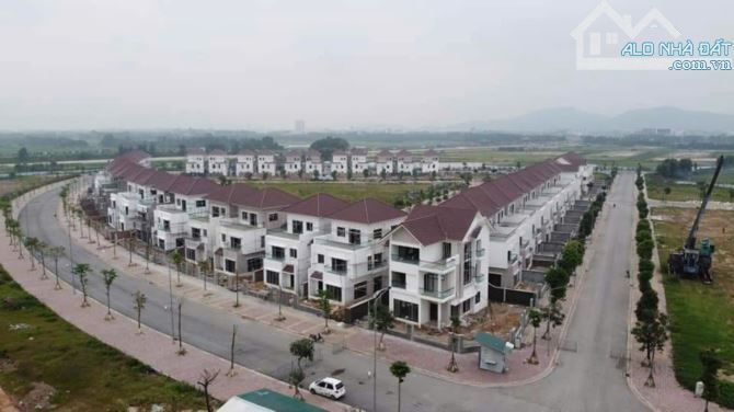 Bán lô đất biệt thự góc phúc ninh làn 2 đấu mã DT 375m, MT19m, Hướng ĐN&ĐB, Giá 35 tỷ