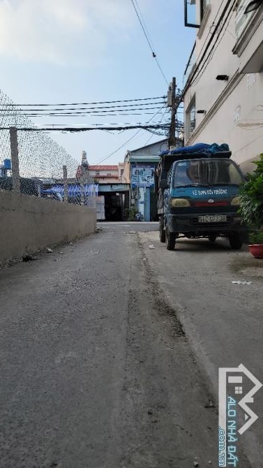 TÌM ĐÂU RA CĂN KHÁC NỮA NHÀ PHAN VĂN HỚN Q12 ,75M NGANG KHỦNG 5M4 XE HƠI TỚI SÁT NHÀ HƠN 3