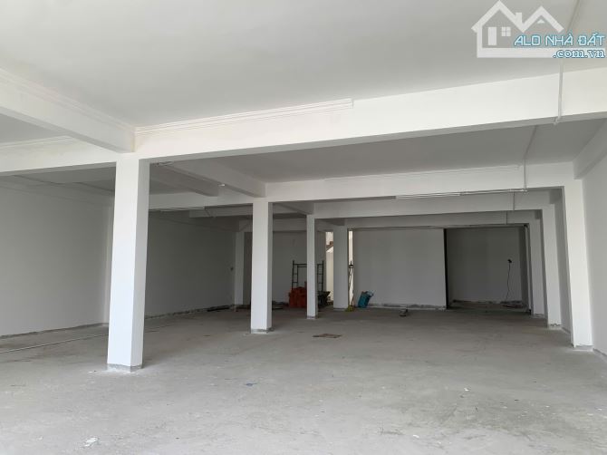 Bán nhà 1 trệt 3 lầu ngay mặt tiền đường Phạm Văn Thuận, P.Tam Hiệp, TP.Biên Hòa - 1
