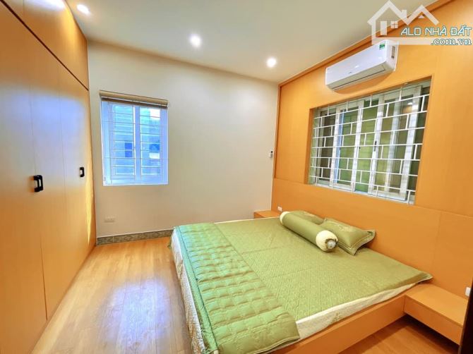 BÁN GẤP NHÀ RIÊNG TẠI PHỐ KIM MÃ, 8,8 TỶ VND, 45 M2, VIEW ĐẸP - 1