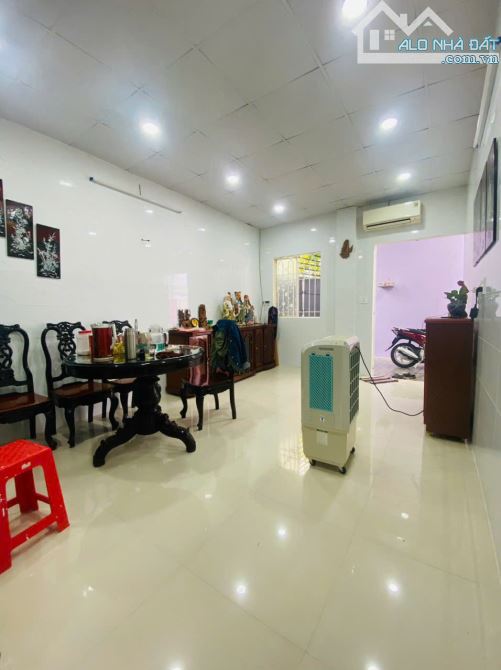 Gía Sốc 2,19tỷ TL-Bán nhà ĐẸP đường xe nhỏ sát Hà Huy Giáp chỉ 1căn là tới P Quyết Thắng - 1