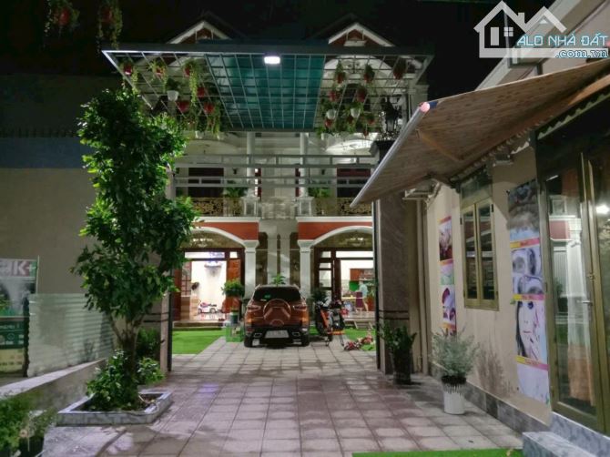 Bán gấp giảm mạnh giá chỉ còn 21,5 Tỷ sở hữu căn biệt thự vườn  3 lầu. 443m2 tuyệt đẹp - 1