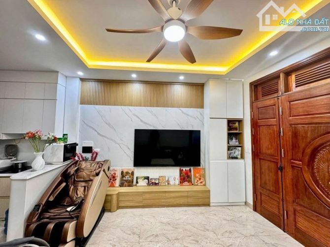 Cơ Hội Nhận Về Căn Nhà 40m2 SHR Chỉ 3Tỷ25 Đ.Nguyễn Sỹ Sách, Tân Bình 1T3L3PN Full Nội Thất - 1