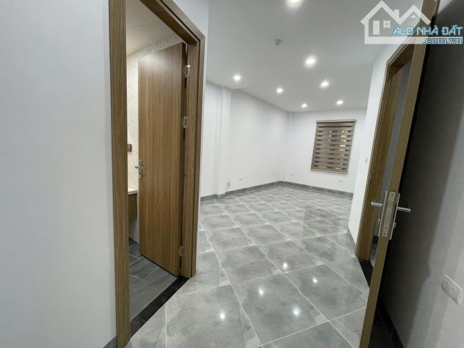 Nhà mới đệp ở ngay Nguyễn Lương Bằng Đống Đa. DT44m, 6 tầng 5 ngủ, MT4m Giá 11.5 tỷ - 2