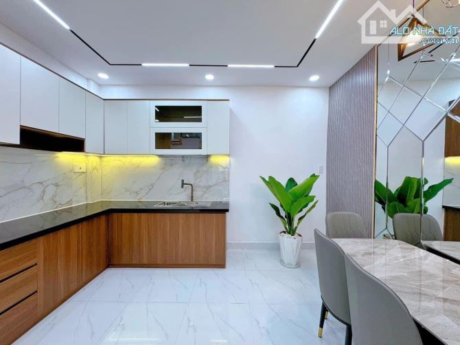 Chính chủ bán gấp nhà ngay Bạch Đằng, Bình Thạnh. Giá: 2 Tỷ 290 / 49.5m2, nhiều tiện ích - 2