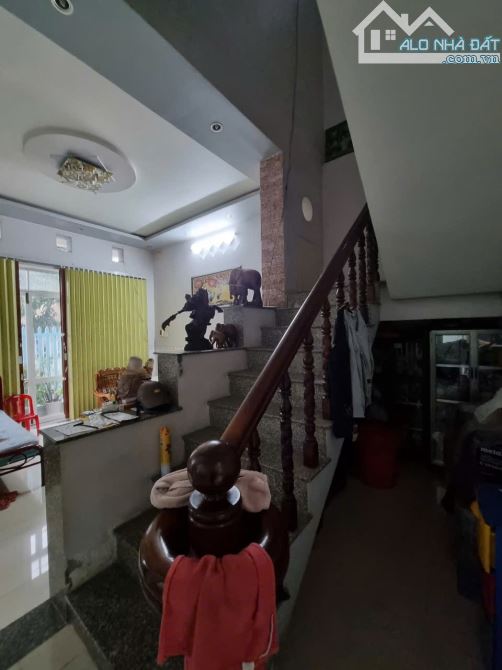 🏡🏡🏡 Cần bán căn nhà mặt tiền đường Huỳnh Thúc Kháng.  👉👉👉 Diện tích: 7.3 * 11 ( 1 tr - 2