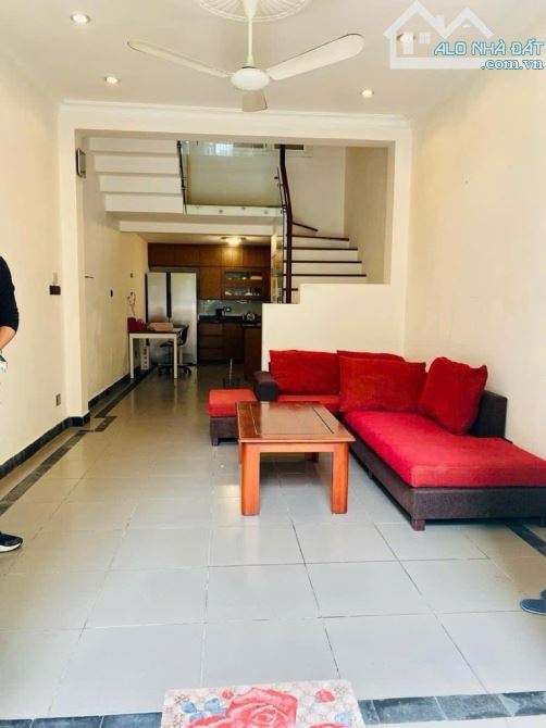 Đặng Tiến Đông, mặt ngõ thông, kinh doanh, ô tô dừng đỗ ngày đêm, chào 15 tỷ 7 - 2