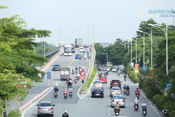 Bán đất Tư Đình, 50m2, MT: 4m, ô tô vào trong đất, cách phố 20m - 2