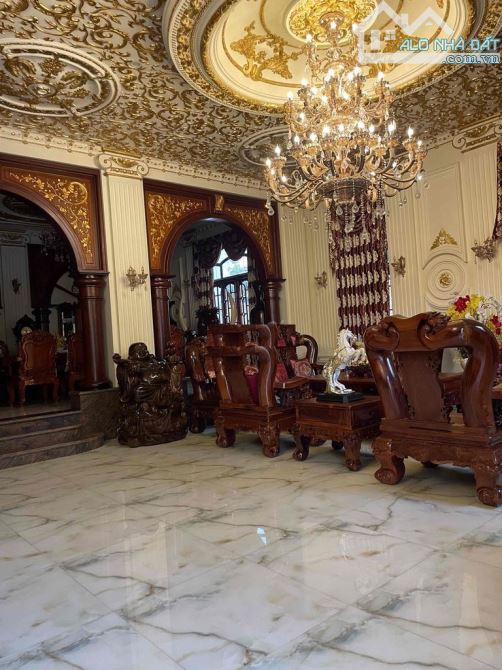 Bán Biệt Thự VIP, phong cách Châu Âu - Lý Thường Kiệt (14X26m) 257m,hầm+ 3 tầng. - 2