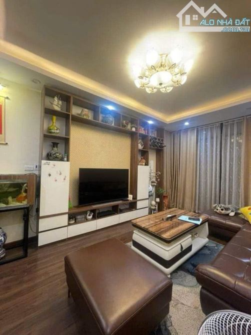 Bán nhà Nguyễn Khang Cầu Giấy ,5 tầng ,diện tích 52m2, mặt tiền 5,1m , giá 11,1 tỷ - 2