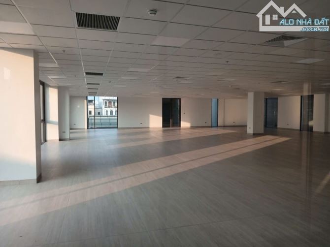 Đầu Tư gấp tòa cao ốc văn phòng vip 12 tầng MP Dịch Vọng Hậu DT 600m2 MT 20m, 250 tỷ - 3