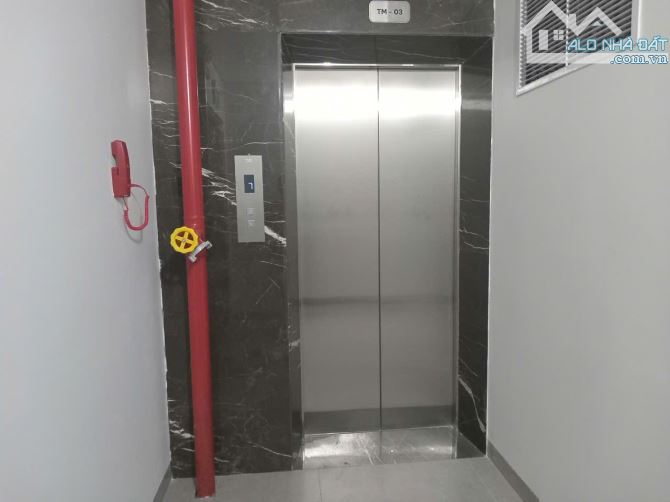 Đầu Tư gấp tòa cao ốc văn phòng vip 12 tầng MP Dịch Vọng Hậu DT 600m2 MT 20m, 250 tỷ - 4