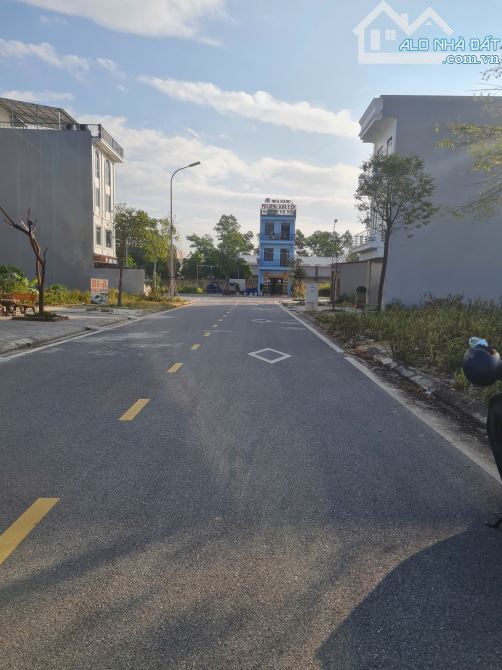 Bán Đất Khu đô thị Việt Hàn, Dĩnh trì, TP Bắc Giang. 90m2, MT5m, đường 17m. Giá 2450tr - 5