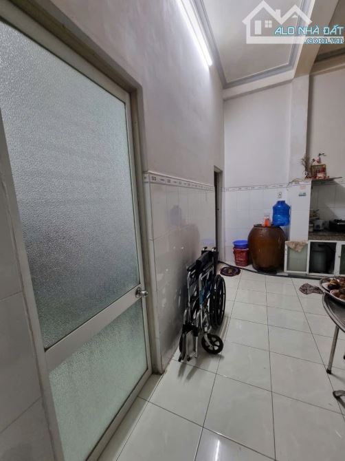 🏡🏡🏡 Cần bán căn nhà mặt tiền đường Huỳnh Thúc Kháng.  👉👉👉 Diện tích: 7.3 * 11 ( 1 tr - 6