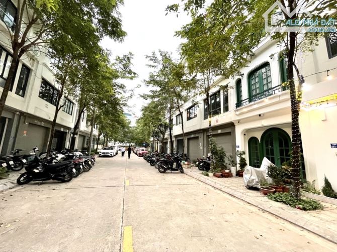 Nhà đẹp Geleximco Dương Nội phân lô, kinh doanh, tiềm năng lớn. - 7