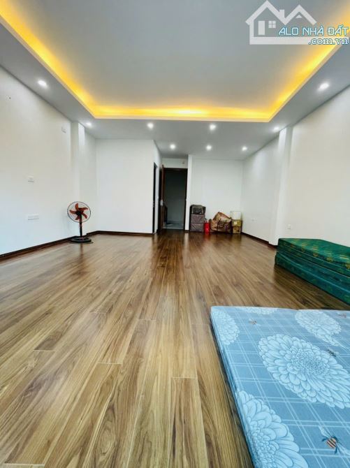 Bán nhà mặt Ngõ 105  Doãn Kế Thiện , 52m2, 6 tầng thang máy ,ôtô ,kinh doanh,12 tỷ - 8