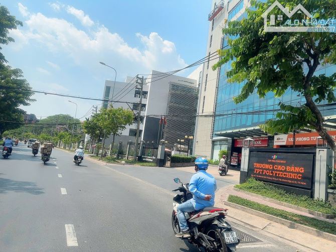Nhà đẹp HXT Nguyễn Ảnh Thủ ngang 8m 160m2 4 tầng đẹp 8PN gần chợ chỉ 11.9 tỷ. - 8