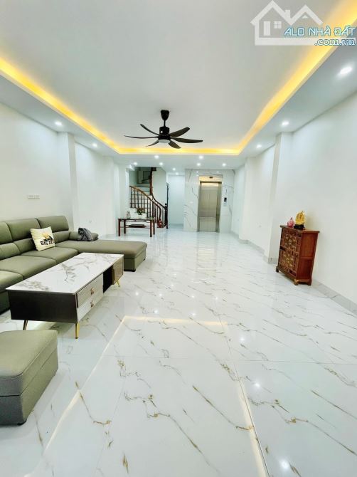 Bán nhà phố Đặng Văn Ngữ trung tâm Đống Đa 30m ra Ô tô tránh Nhà mới 6 tầng Thang máy