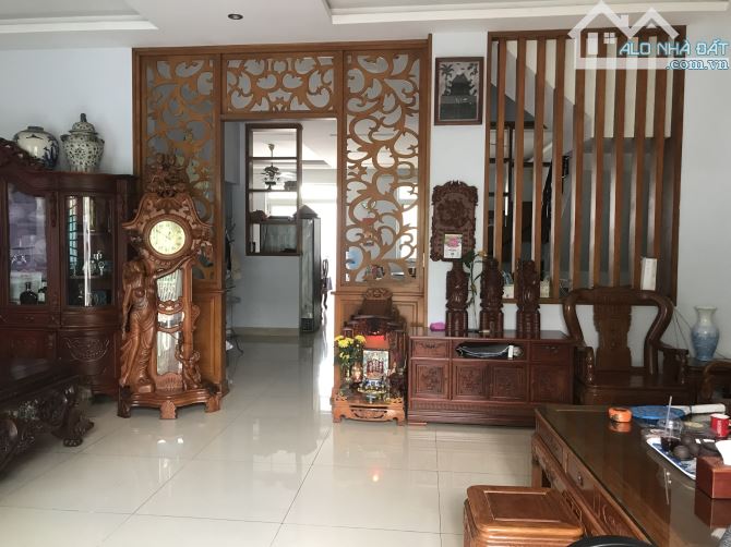 Bán Gấp Biệt Thự Thủ Đức house 184 m2 , 3 Lầu Chỉ 41 tỷ- Giảm ngay còn 40 Tỷ