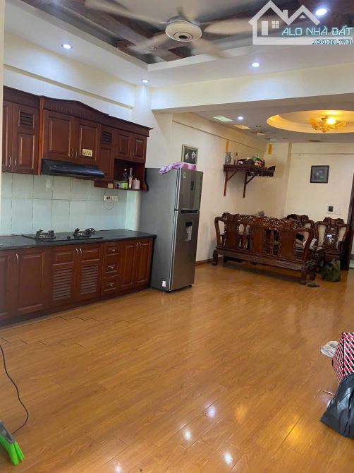 Cho thuê căn hộ KDT Việt Hưng, 97m2 3PN full đồ giá 8tr.