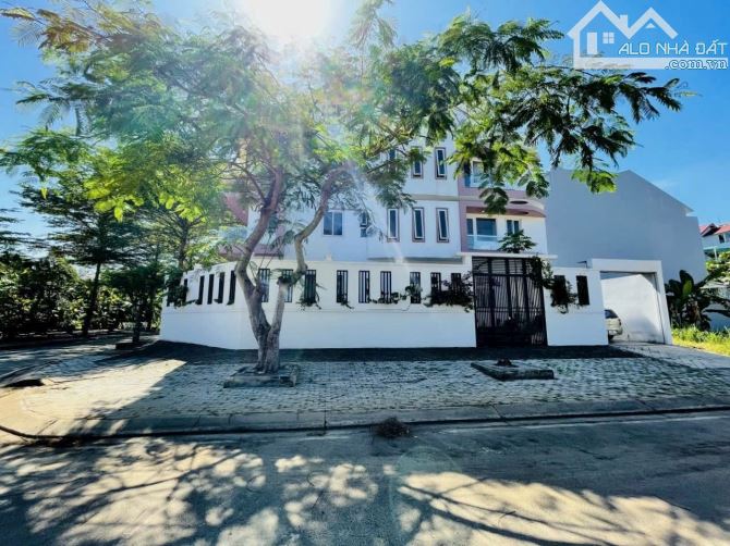 Cần bán biệt thự Khu Dân Cư Phú Xuân, Huỳnh Tấn Phát, NB. DT  11x22m. Giá 19,5 tỷ