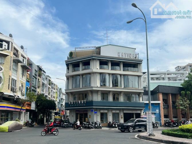 Nhà 4 Tầng Góc 2MT Lê Quang Đạo, đang cho thuê 1,2 tỷ/năm. Vị trí đẹp CHÍNH CHỦ