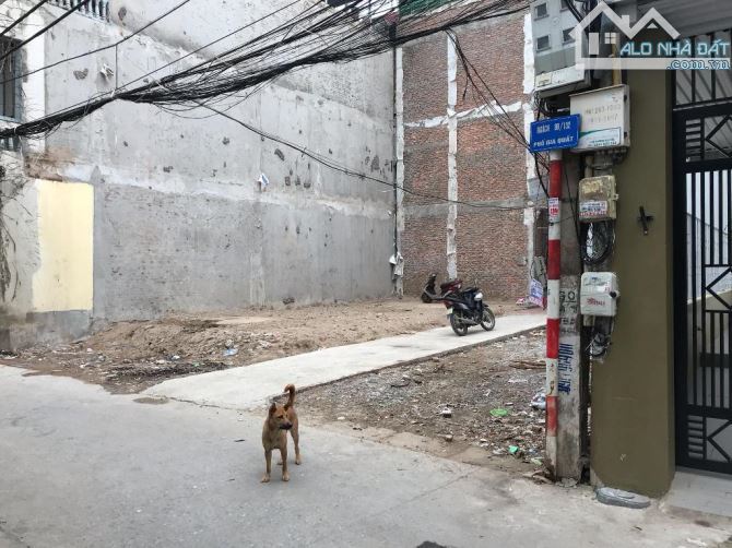 Bán đất ngõ 90 Gia Quất 30m oto đỗ cửa, 100m oto tránh giá nhỉnh 4 tỷ có TL. LH