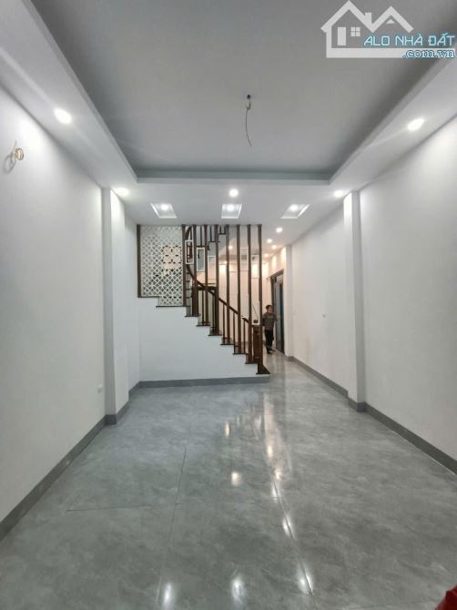 Bán nhà Mới Đẹp, Dương Văn Bé-Hai Bà Trưng-43m-5Tầng, Nở hậu, 02 Thoáng, 06 ngủ Nhỉnh 7tỷ