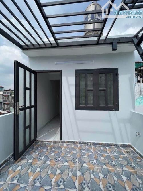 BÁN NHÀ HẼM LÊ QUỐC HƯNG F12 , QUẬN 4,  26M2