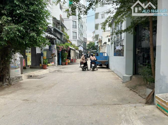 BÁN KHUÔN ĐẤT HXH 8M NGANG TO HOÀNG HOA THÁM P.7 Q.Bình Thạnh, DT 8mx26m, giá 16ty7