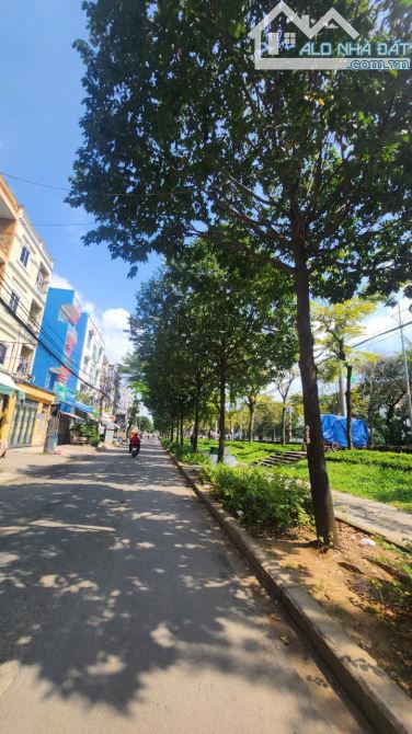 Bán Căn Hộ Dịch Vụ Mặt tiền đường số 7, 120m² ( 6 x 20 ) 4 Tầng Thang Máy, thu nhập 40tr
