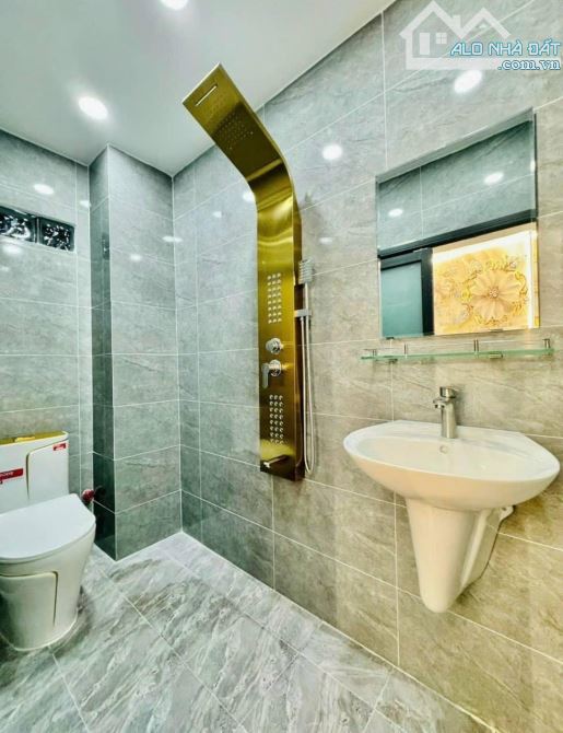 CHỦ BÁN NHÀ CHO THUÊ 22 TRIỆU/TH ĐƯỜNG ĐỀ THÁM,P.CÔ GIANG,QUẬN 1,GIÁ:4,68TỶ/67,62m2/2 LẦU - 11