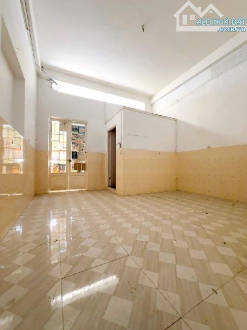 BÁN NHÀ MẶT TIỀN - BÀNH VĂN TRÂN - TÂN BÌNH - 4,1 x 18 - 6 tầng - 16,xx Tỉ TL. - 1