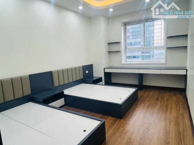 Cho thuê chung cư HH2 Bắc Hà Tố Hữu, 2 ngủ 120m2 đồ cơ bản được làm vp 12 triệu - 1