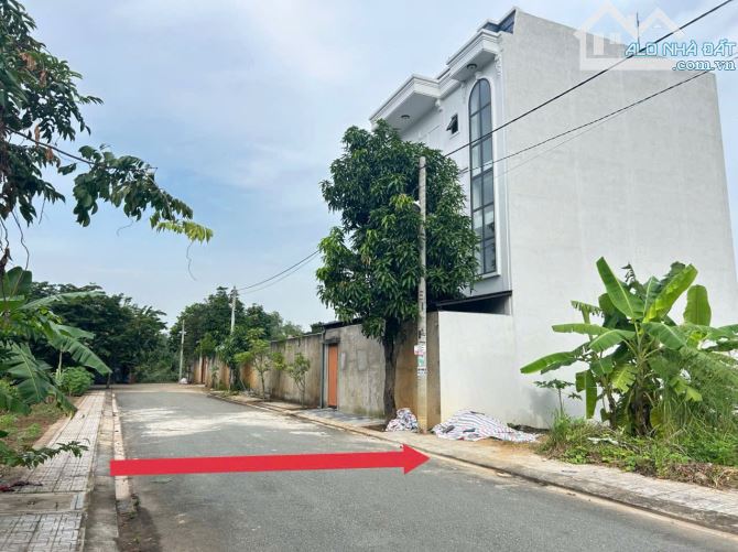 Bán đất hẻm 32 Võ Văn Hát, .Long Trường, Q9 -Giá 4 tỷ 500  - DT: 80.6m2 (6.2*13m) - 1