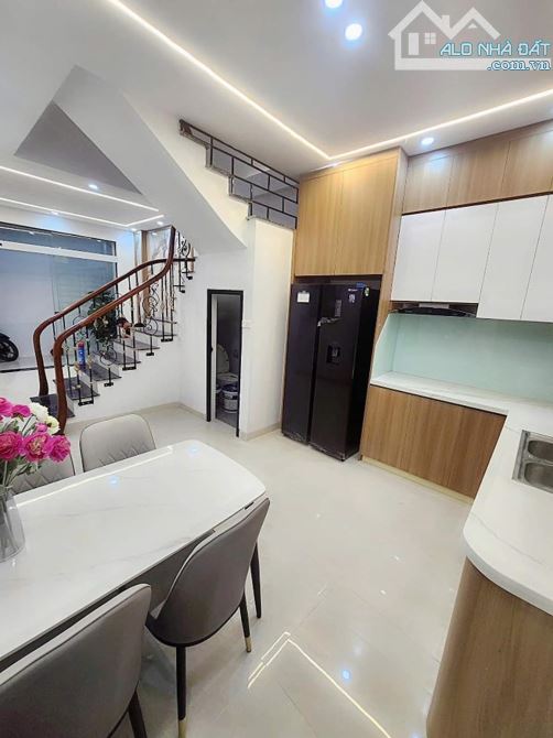 Nhà Mặt Phố Hoa Bằng Cầu Giấy 51Mx5 tầng* 16.3 tỷ Mặt phố Kinh Doanh - 1