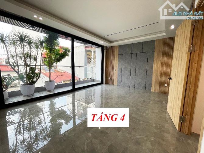 Bán Gấp nhà Phố  Yên Lạc 80/82m2 / cao 6 tầng/ MT= 6.1m / giá  27.2 tỷ - 13