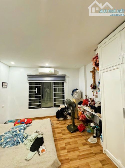 TỔ 14 THẠCH BÀN LONG BIÊN NHÀ MỚI 5 TẦNG , 35 M² - Ở NGAY - LÔ GÓC 2 THOÁNG VĨNH VIỄN - - 2
