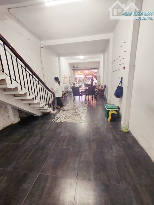 GIÁ CỰC TỐT! Mặt Tiền 137 Nguyễn Thái Bình, Quận 1, DT: 4x20 4 Tầng, Nhận Nhà Ngay - 2