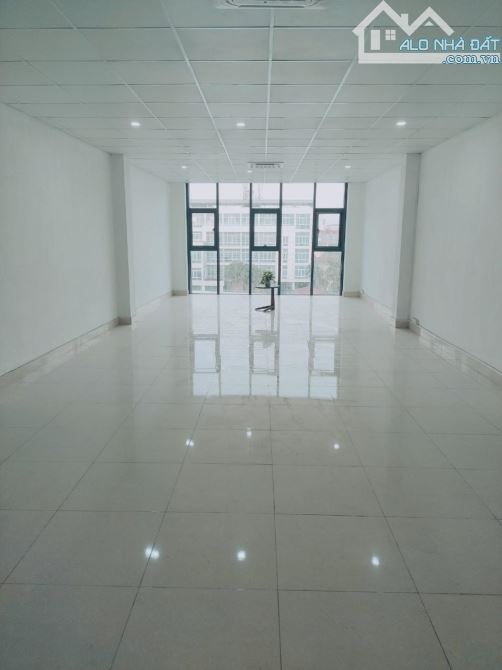 Bán Gấp Tòa Building Mặt Tiền Phú Nhuận - Ngang 6m; 7 Tầng Có Thang Máy - HĐT 140tr - 2
