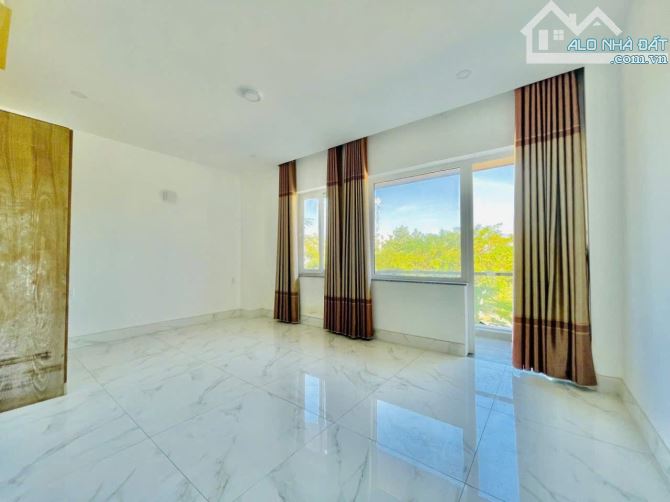 Cần bán biệt thự Khu Dân Cư Phú Xuân, Huỳnh Tấn Phát, NB. DT  11x22m. Giá 19,5 tỷ - 3