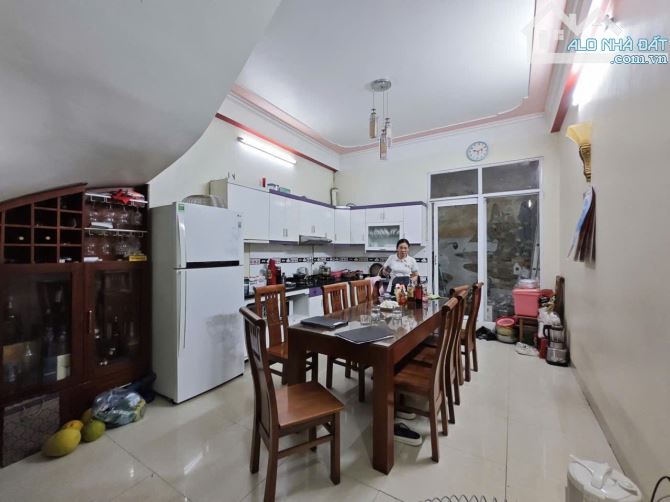 Bán nhà phố Miếu Đầm, Mễ Trì. DT 57m2, 6 tầng, 8 ngủ KK. Giá 11.4 tỷ - 3