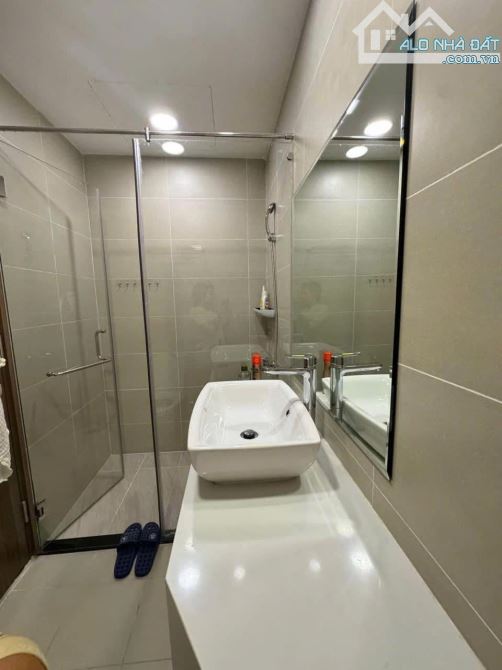 Chung cư Hoa Sen, Lạc Long Quân,p10,Q11: 105m2, 3p ngủ,2wc,Nội thất,15tr - 3