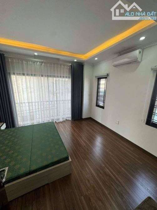 Bán Nhà Ngõ 111 Phố Nguyễn Văn Cừ, Ngọc Lâm, Long Biên, 36m2, 5Tầng, Lô Góc, Phân Lô, Ô Tô - 3